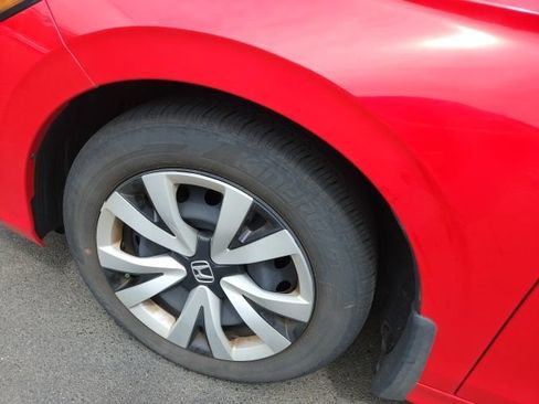Used 2023 Honda Civic LX image 5