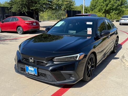 Used 2024 Honda Civic Sport image 1