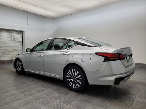Used 2023 Nissan Altima 2.5 SV image 3