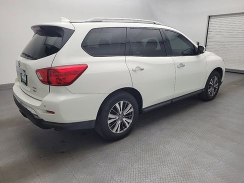 Used 2019 Nissan Pathfinder SV image 10