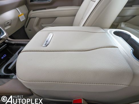 Used 2026 GMC Yukon Denali image 29