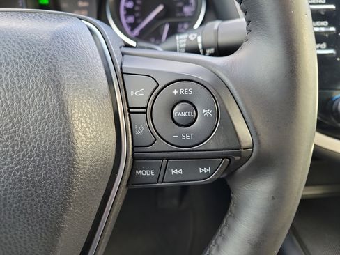 Used 2018 Toyota Camry SE w/ Convenience Package image 27