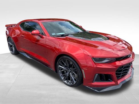 Used 2018 Chevrolet Camaro ZL1 RWD image 7