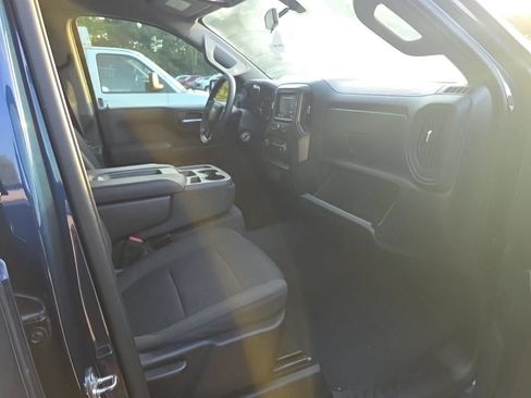 Used 2020 Chevrolet Silverado 1500 Custom w/ Custom Value Package RWD image 10