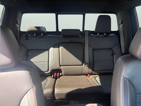 Used 2023 GMC Sierra 3500 Denali w/ Denali Ultimate Package AWD/4WD image 25