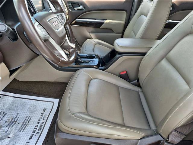 Used 2017 GMC Canyon SLT w/ Driver Alert Package AWD/4WD image 16