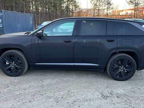 Used 2024 Jeep Wagoneer Launch Edition image 11