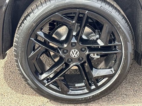 New 2026 Volkswagen Tiguan SE R-Line FWD image 6