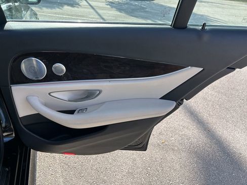 Used 2019 Mercedes-Benz E 300 w/ Premium 1 Package image 43