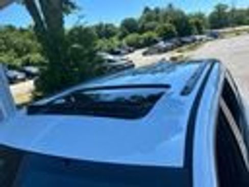 Used 2019 Jeep Grand Cherokee Altitude AWD/4WD image 11