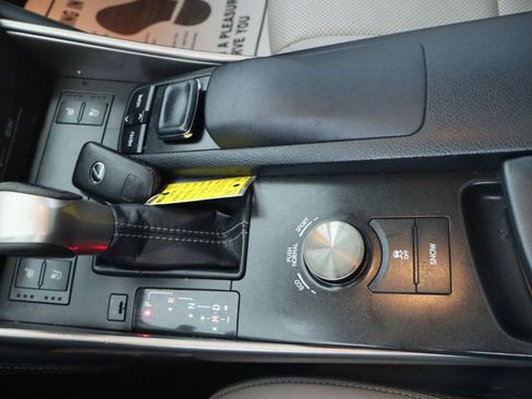 Used 2015 Lexus IS 250 AWD w/ Navigation System Package image 20