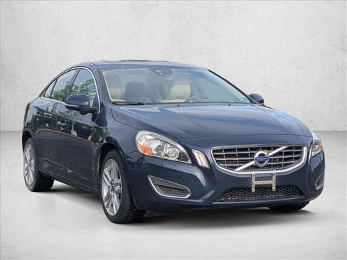 Used 2012 Volvo S60 T6 AWD/4WD image 3
