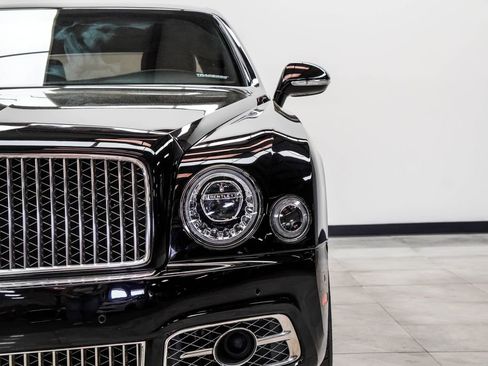 Used 2018 Bentley Mulsanne image 4