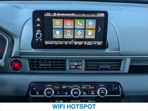 New 2025 Honda Pilot Touring image 17