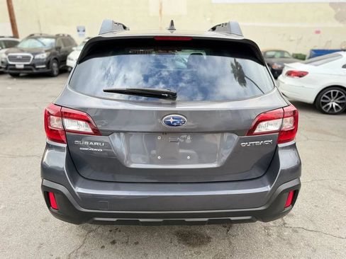 Used 2018 Subaru Outback 2.5i Premium image 18