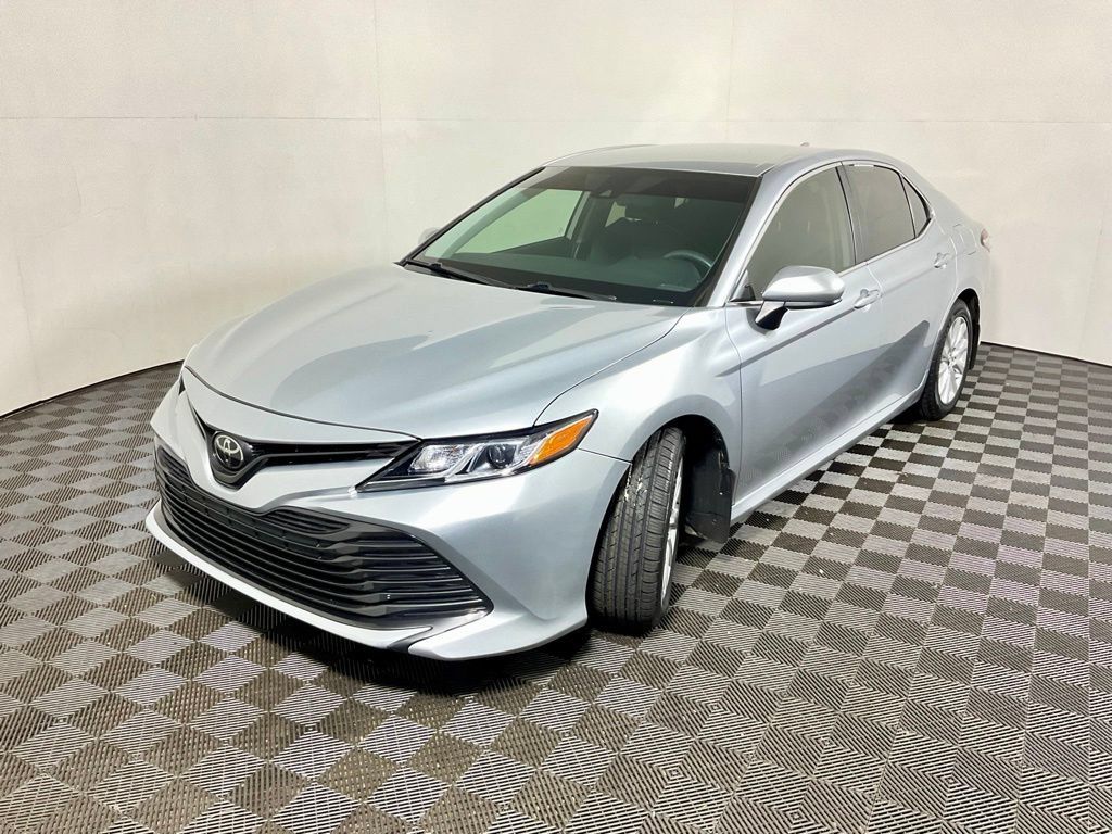Used 2020 Toyota Camry LE FWD image 8