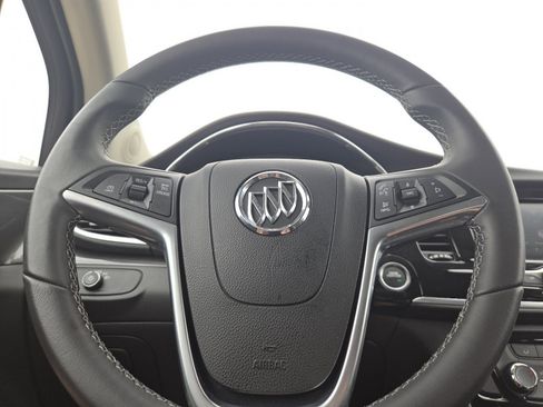 Used 2022 Buick Encore Preferred AWD/4WD image 24