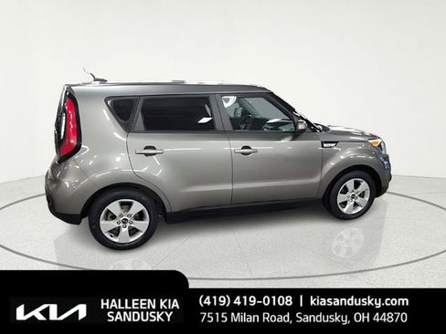 Certified 2018 Kia Soul Base w/ Convenience Package image 7