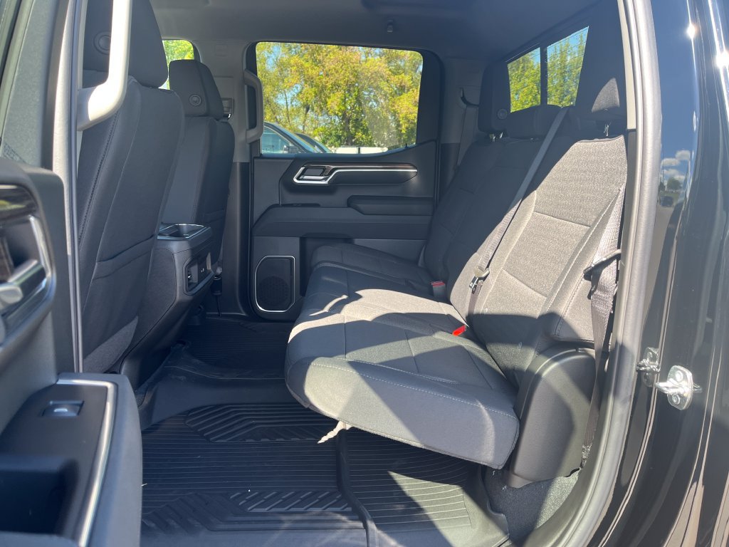 New 2026 Chevrolet Silverado 1500 LT w/ Z71 Off-Road Package AWD/4WD image 24