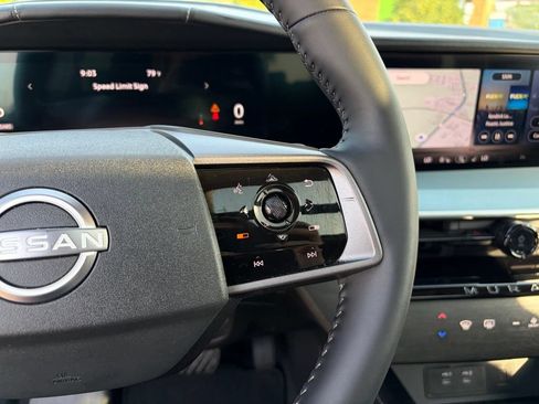 Certified 2025 Nissan Murano SL AWD/4WD image 18