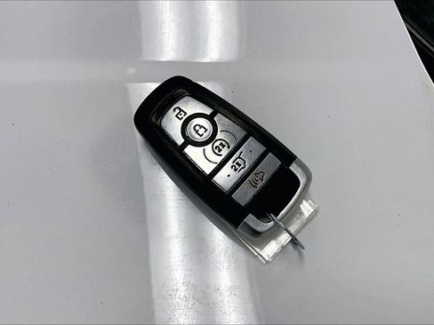 Certified 2022 Ford Edge SEL w/ Convenience Package image 9