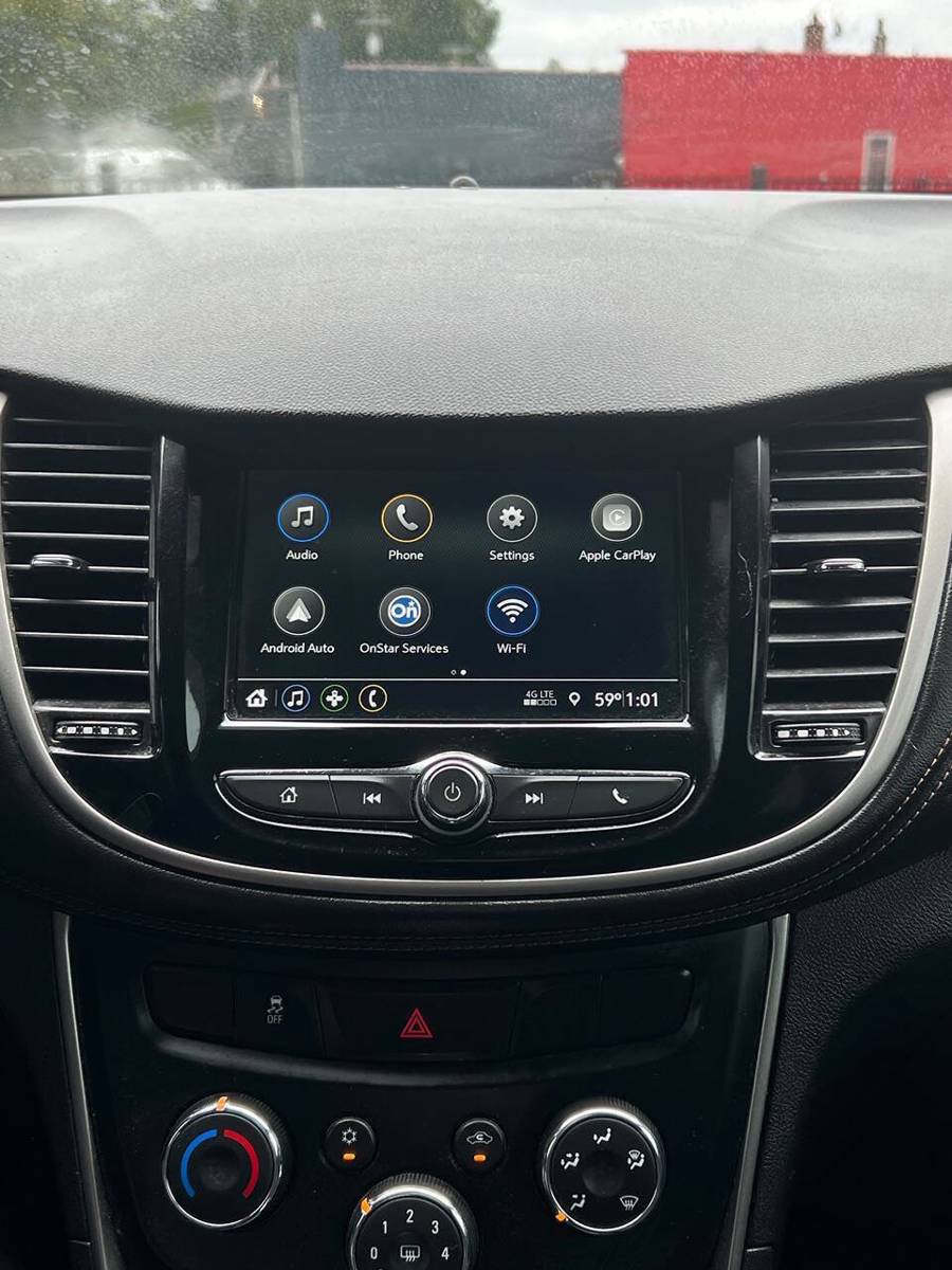 Used 2019 Chevrolet Trax LT w/ LT Convenience Package AWD/4WD image 23