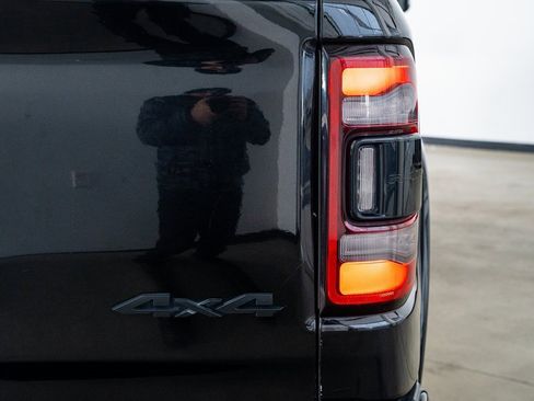 Used 2020 RAM 1500 Limited w/ Black Appearance Package image 28