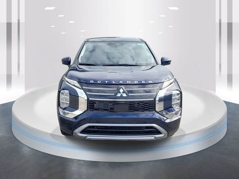New 2026 Mitsubishi Outlander SE image 2