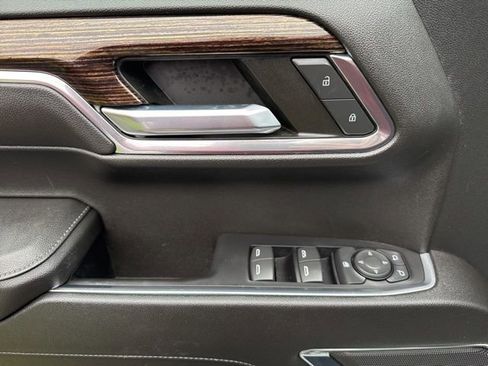 Used 2022 GMC Sierra 1500 Elevation image 12