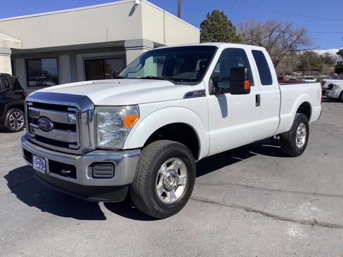Used 2015 Ford F250 XLT image 2