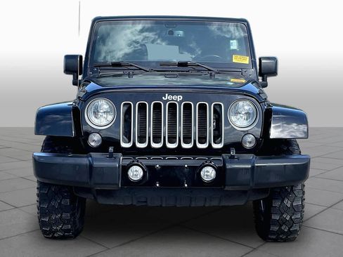 Used 2016 Jeep Wrangler Unlimited Sahara w/ Connectivity Group AWD/4WD image 4