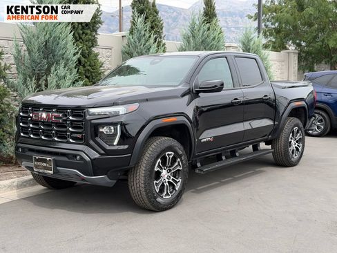Used 2024 GMC Canyon AT4 w/ AT4 Premium Package AWD/4WD image 2
