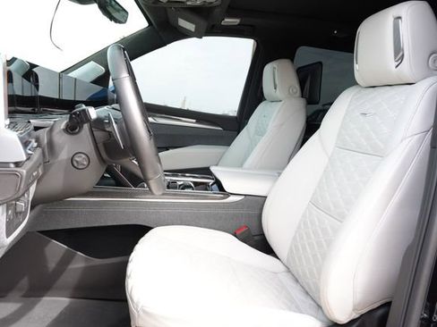 Used 2025 Cadillac Escalade V w/ LPO, Floor Liner Package image 20