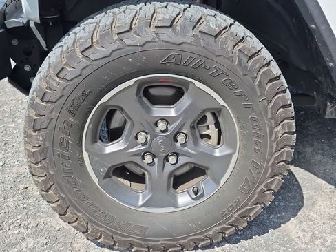 Used 2020 Jeep Gladiator Rubicon AWD/4WD image 12