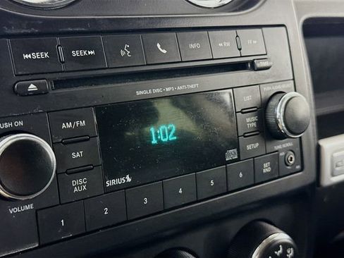 Used 2017 Jeep Compass Sport image 14