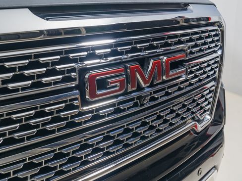 Used 2022 GMC Sierra 1500 Denali w/ Denali Reserve Package AWD/4WD image 40