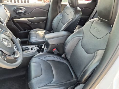 Used 2022 Jeep Cherokee Latitude Lux w/ Sun & Sound Group FWD image 17