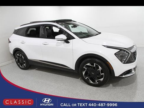 Used 2025 Kia Sportage SX FWD image 1