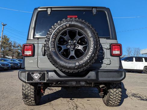 Used 2022 Jeep Wrangler Unlimited Sport image 9