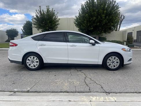 Used 2014 Ford Fusion S FWD image 9