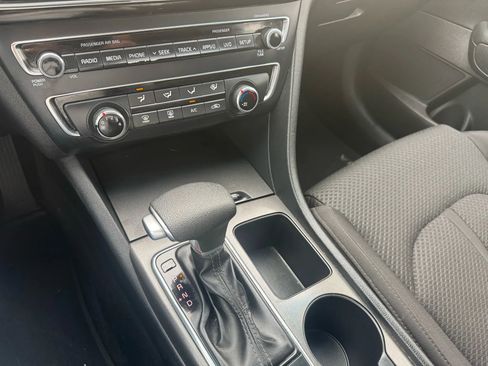 Used 2018 Kia Optima LX w/ 17" Alloy Wheels Package image 26