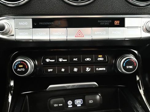 Used 2019 Kia Stinger image 29
