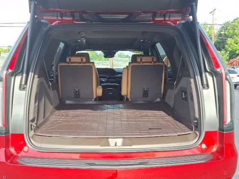 Used 2024 Cadillac Escalade Premium Luxury w/ LPO, Floor Liner Package AWD/4WD image 19