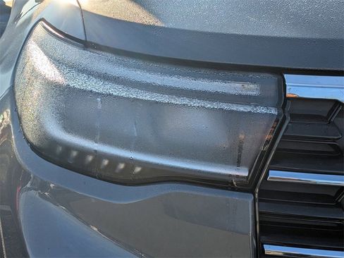 Used 2025 Ford Explorer Active w/ Active Comfort Package image 9