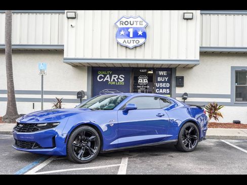 Used 2020 Chevrolet Camaro LT RWD image 1