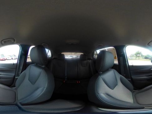 Used 2025 Buick Encore GX Preferred image 40