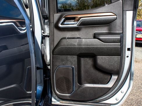 Used 2023 Chevrolet Silverado 1500 LT image 12