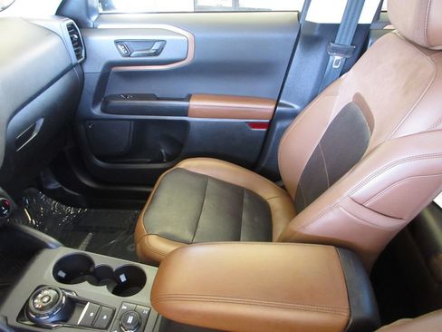 Certified 2024 Ford Bronco Sport Badlands w/ Premium Package AWD/4WD image 24