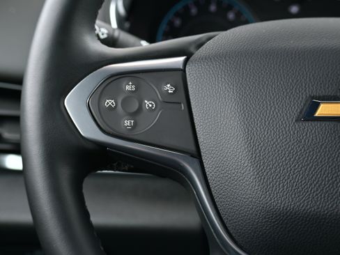 Used 2023 Chevrolet Traverse LT image 18