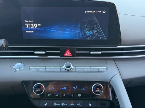 Used 2023 Hyundai Elantra SEL w/ Convenience Package FWD image 14